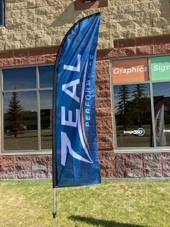 Get your business noticed with 8ft feather flags